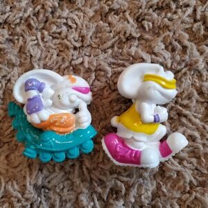 Lot of 2 Vintage 1994 Hardees Speed Bunnies